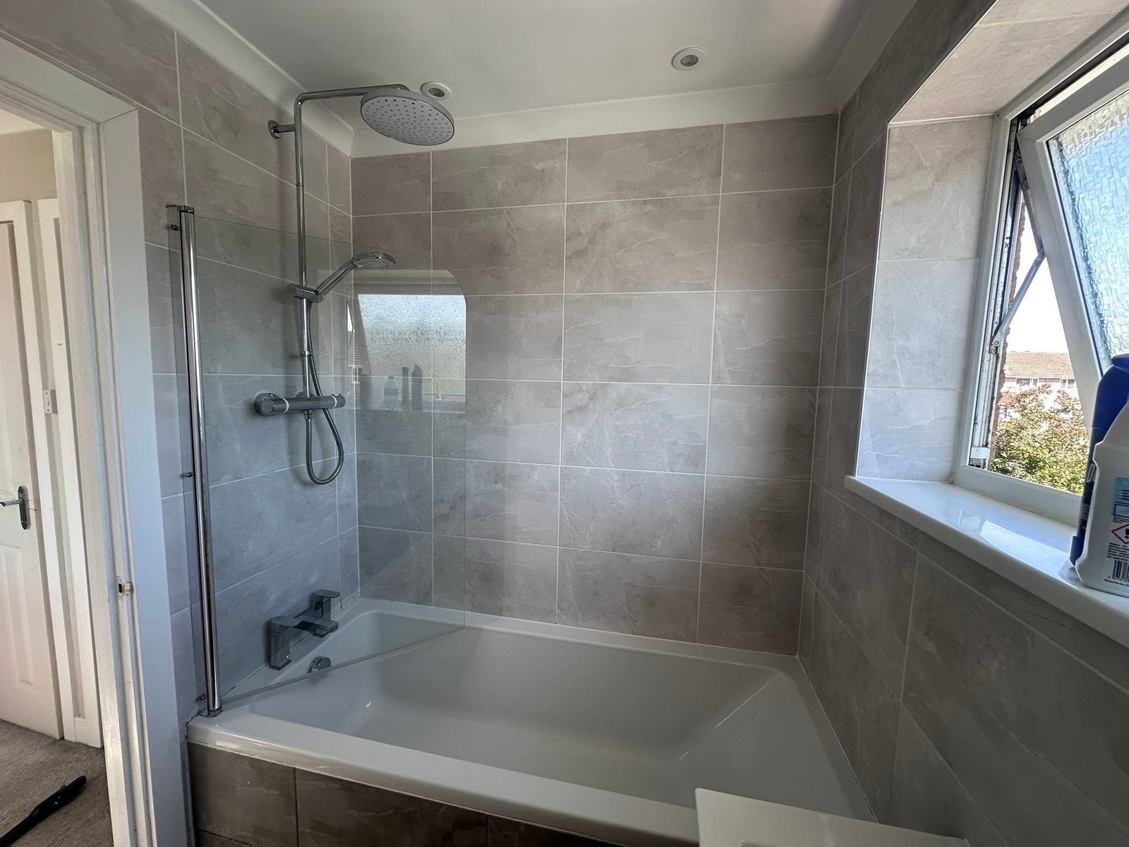 Clean bathroom